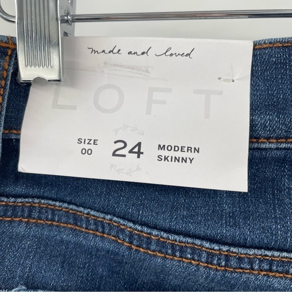 NWT Loft Modern Skinny Crop Tapestry Cuff Pockets Button Zip Dark Wash Jeans - Picture 5 of 11